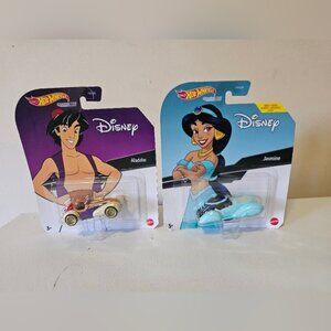 Hot Wheels Character Car Diecast Disney Princess Jasmin And Aladdin NIB